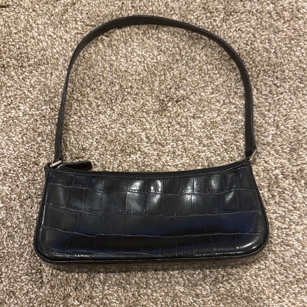 Amanda Smith Black Crocodile-Pattern Shoulder Bag - image 2